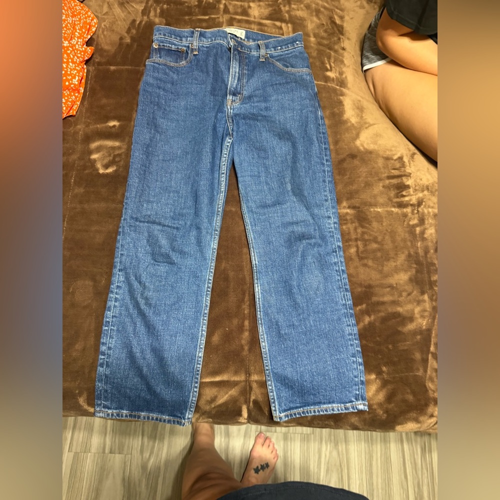 Woman’s size 28 or 6S Abercrombie & Fitch Blue Relaxed Jeans